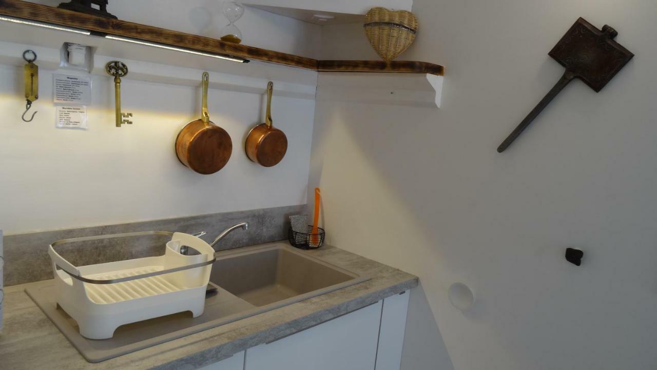 Chambre Du Sabotier - Studio Troglodytique - A 100 M Baignade En Riviere - Location De Canoe - Circuits Cyclo - Aire De Pique-Nique - 3 Restaurants Castelnaud La Chapelle Kültér fotó