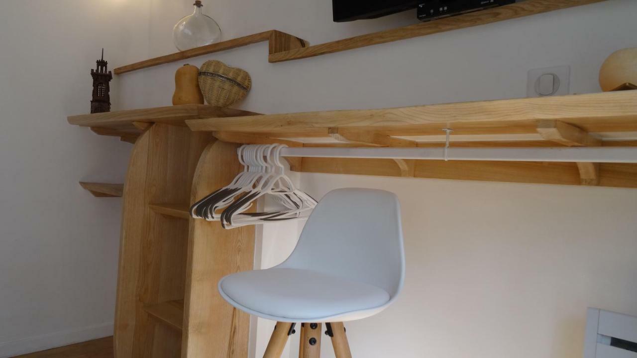 Chambre Du Sabotier - Studio Troglodytique - A 100 M Baignade En Riviere - Location De Canoe - Circuits Cyclo - Aire De Pique-Nique - 3 Restaurants Castelnaud La Chapelle Kültér fotó